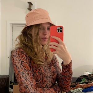 Lululemon nylon bucket hat
